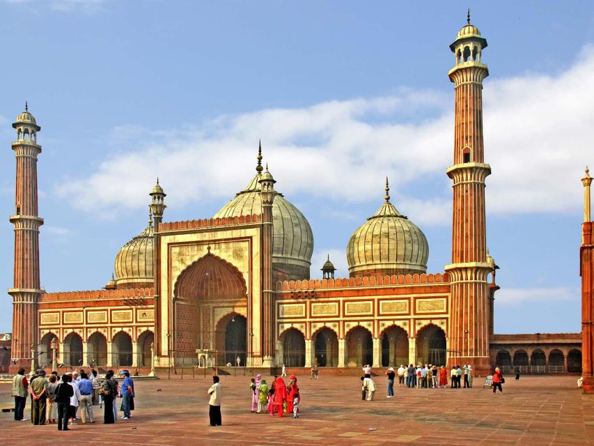 Delhi: Old Delhi City Tour With Tuk Tuk Ride & Street Food