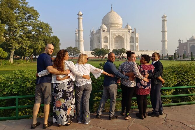 Delhi : Taj Mahal and Agra Fort Round Trip By Car