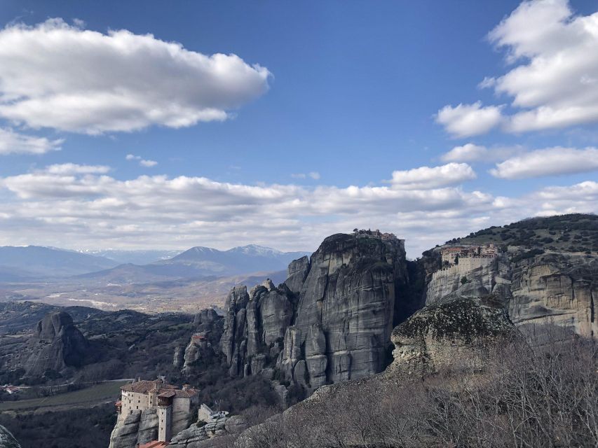 Delphi & Meteora 2-Day Private Tour With Great Lunch&Drinks