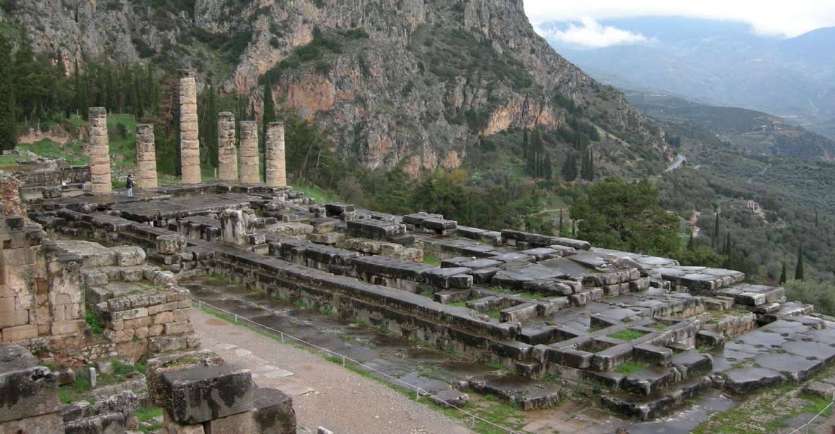 Delphi: Spanish Guided One Day Tour