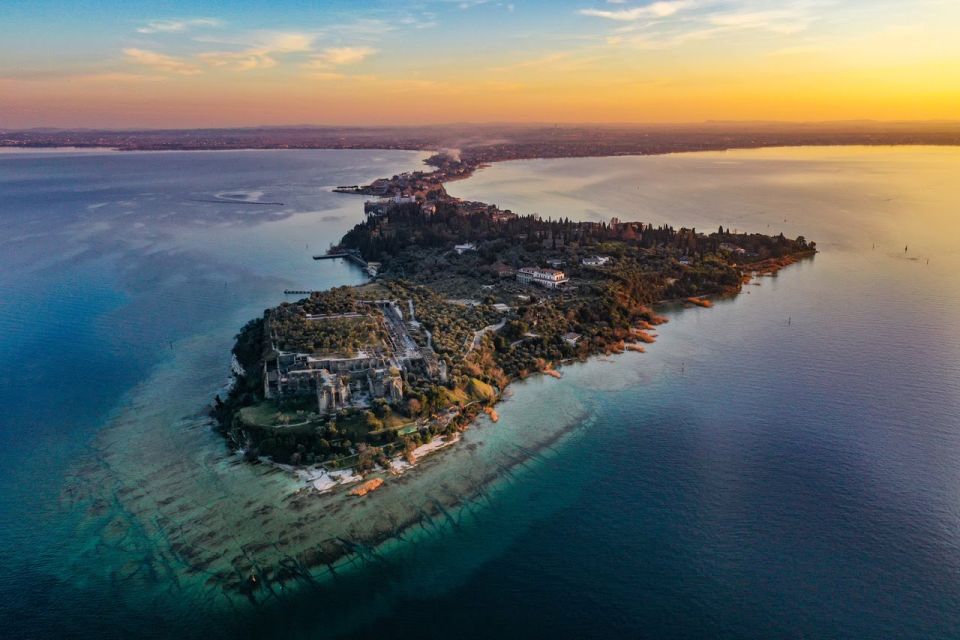 Desenzano Del Garda: Sunset Boat Trip at Sunset With Drink