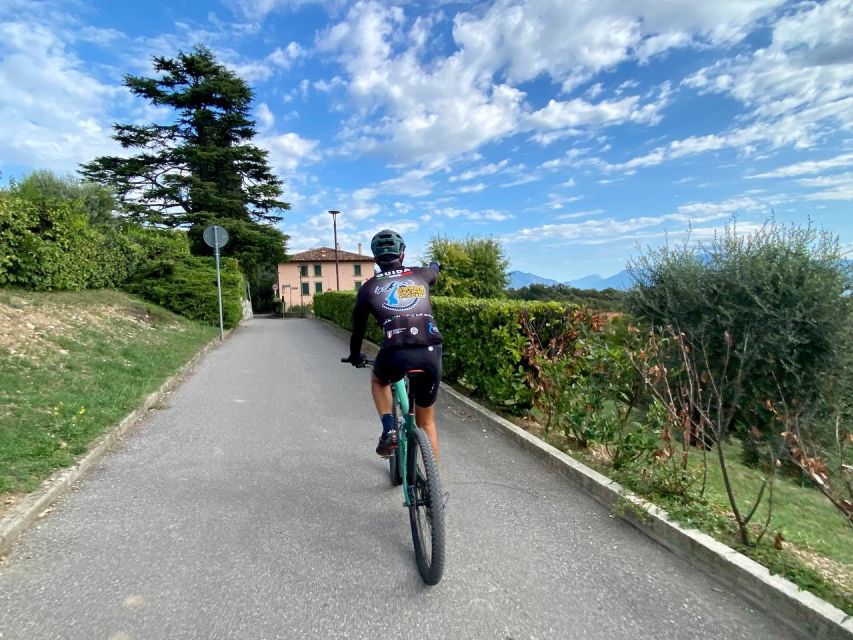 Desenzano: E-Bike Tour With Wine Tasting