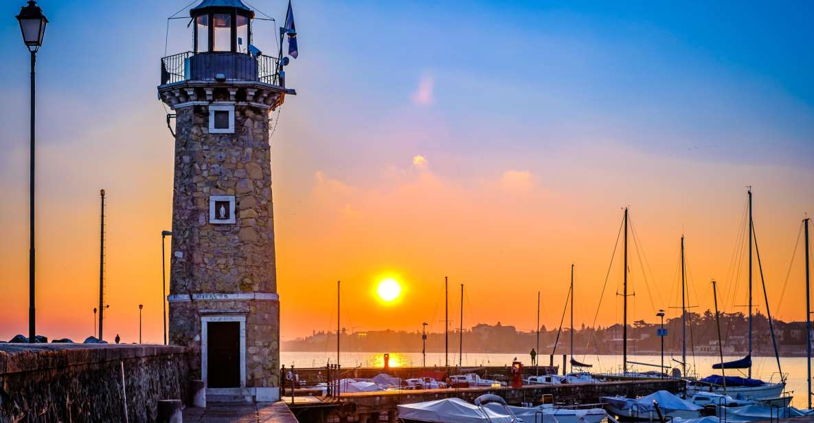 Desenzano:Sunset Walking and Boat Tour With Drink on Board