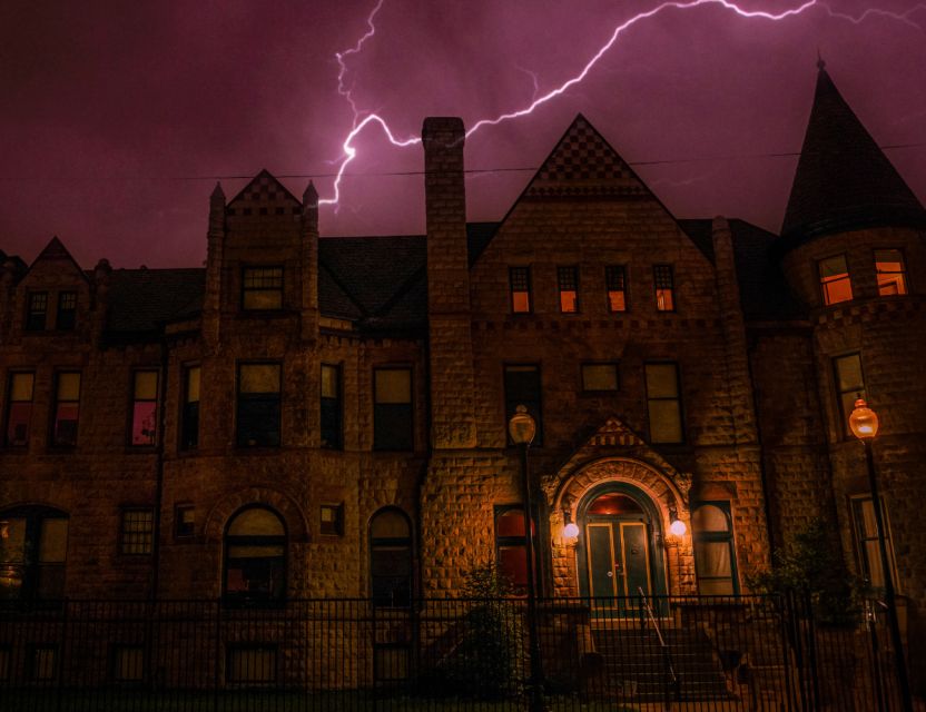 Detroit: Ghosts and Spirits Haunted Walking Tour