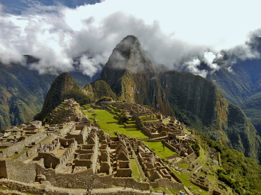 Discover Cusco, Sacred Valley and Machu Picchu in 4 Days