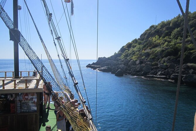 Dolphins Island Cruise