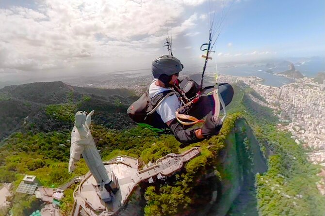 Double Paragliding Flight in Niteroi