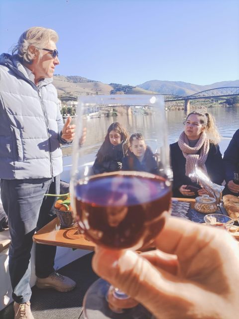 Douro: Wine Tasting and River Cruise Experience