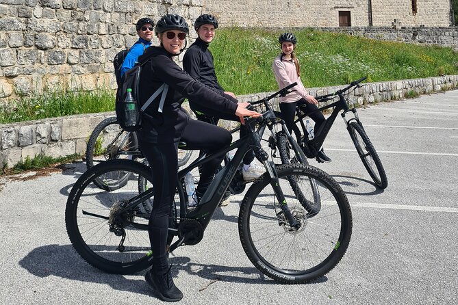 E-Bike Tour + Gourmet Lunch + Wine Tasting (Small Group) - Highlights of the Experience