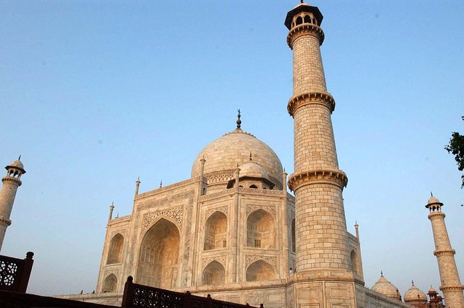 Early Morning Taj Mahal Sunrise Tour With Entrance Fees From Delhi