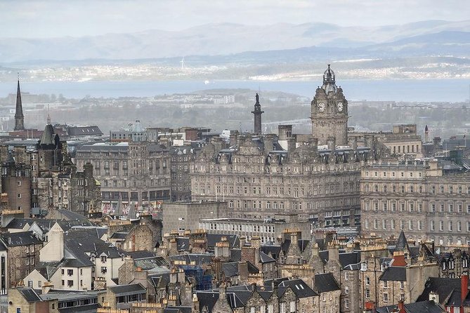 Edinburgh 3 Hour Walking Tour With Spanish Tour Guide