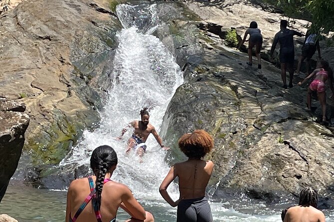 El Yunque Rainforest Tour With Waterslides and Beach Stop