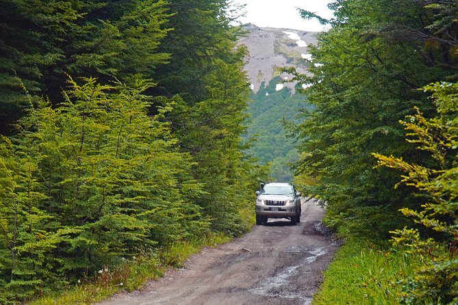 Escondido Lake and Fagnano Lake 4×4 off Road Tour With Lunch