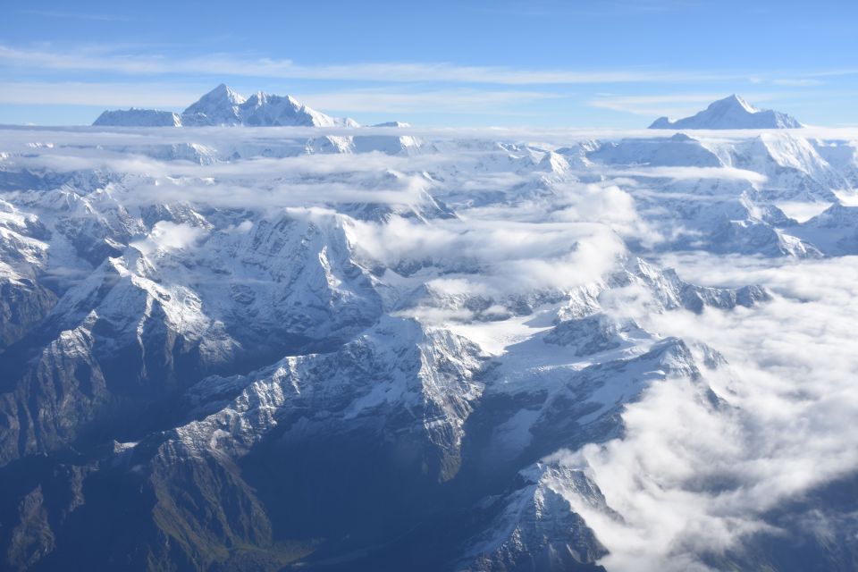 Everest Base Camp: 3 Hour Helicopter Sightseeing Tour
