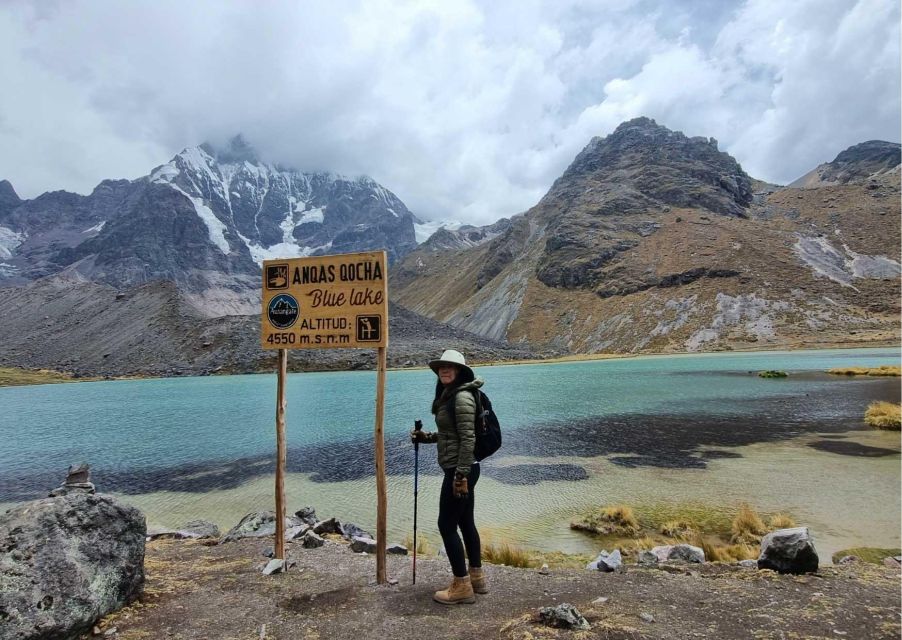 Excursion in the 7 Lagoons of Ausangate for One Day