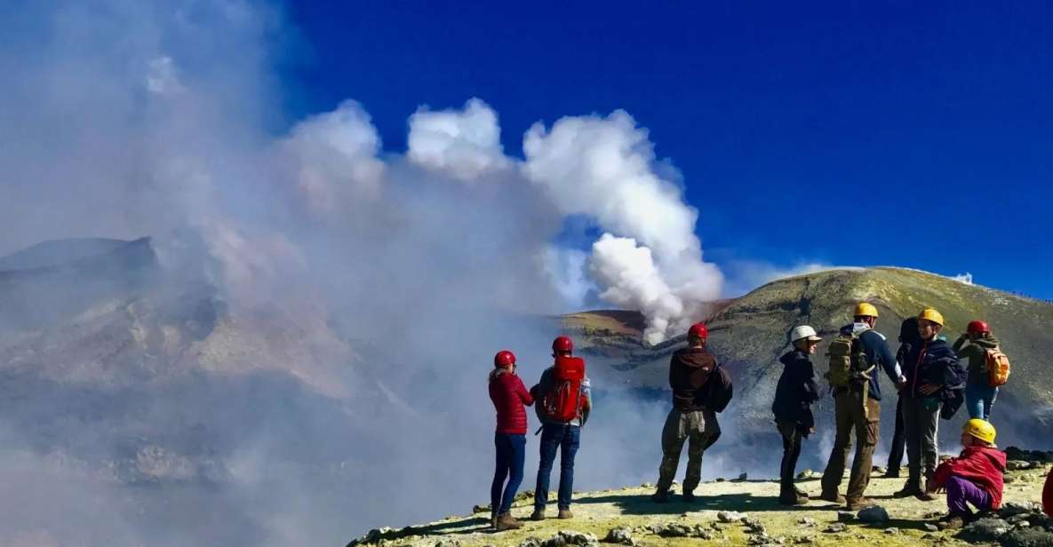 Excursion to Summit Craters With Lunch and Wine Tour