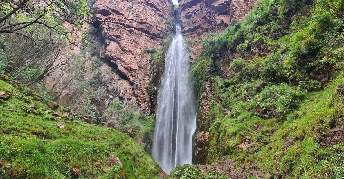 Excursion to the Perolniyoc Waterfall + Lunch