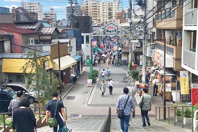 Experience Old Local Tokyo & Traditional Food in Yanaka Ginza