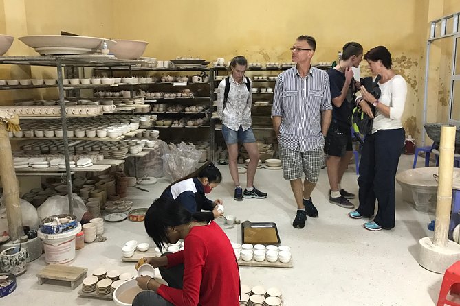 Explore Bat Trang Village & Ceramics Factories With Local Guide