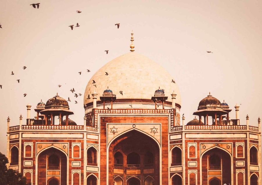 Explore Culture & Religions in Delhi With a Local – 4 Hours