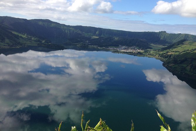 Explore Different Trails at Sete Cidades Volcano on Half-Day Tour 4×4 Jeep