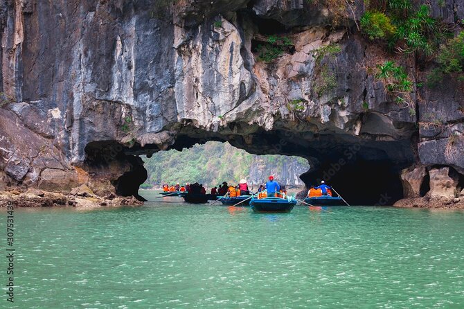 Exploring Halong Bay With 2-Day Cruise