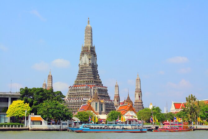 Famous Temples, Street Art, and Chinatown Tour in Bangkok