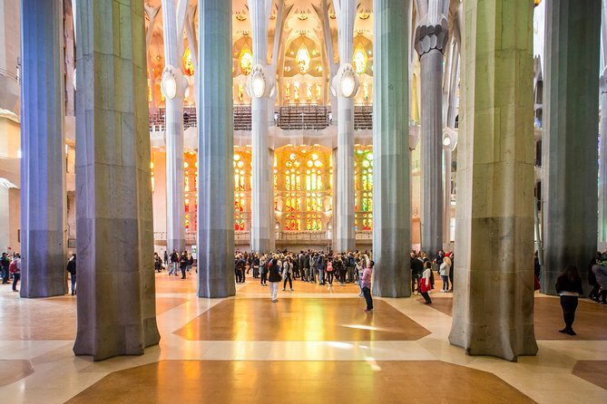 Fast Track Sagrada Familia Guided Tour