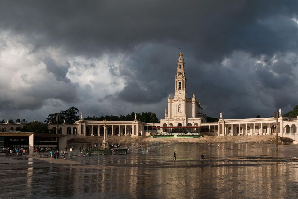 Fatima Private Day Trip From Porto