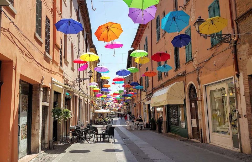 Ferrara: Guided City Highlights Walking Tour