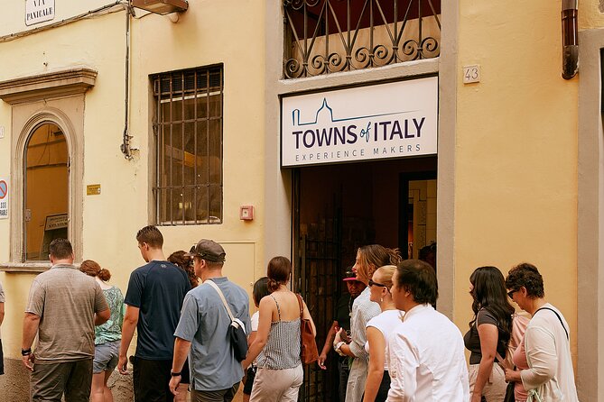 Florence: Crazy for Pasta Cooking Class and Gelato Making