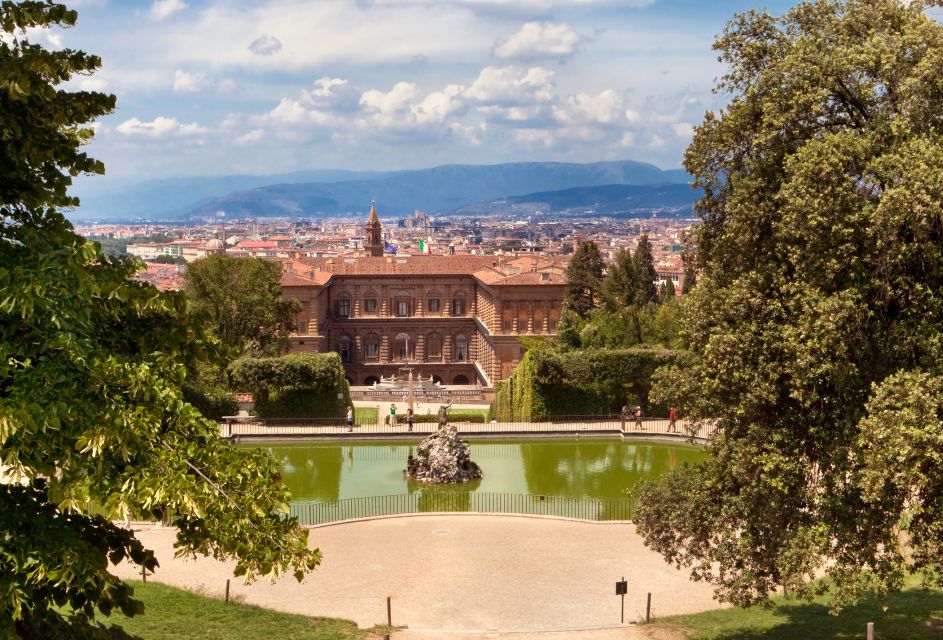 Florence: Pitti Palace Entry Ticket and Guided Walking Tour - Overview of the Tour