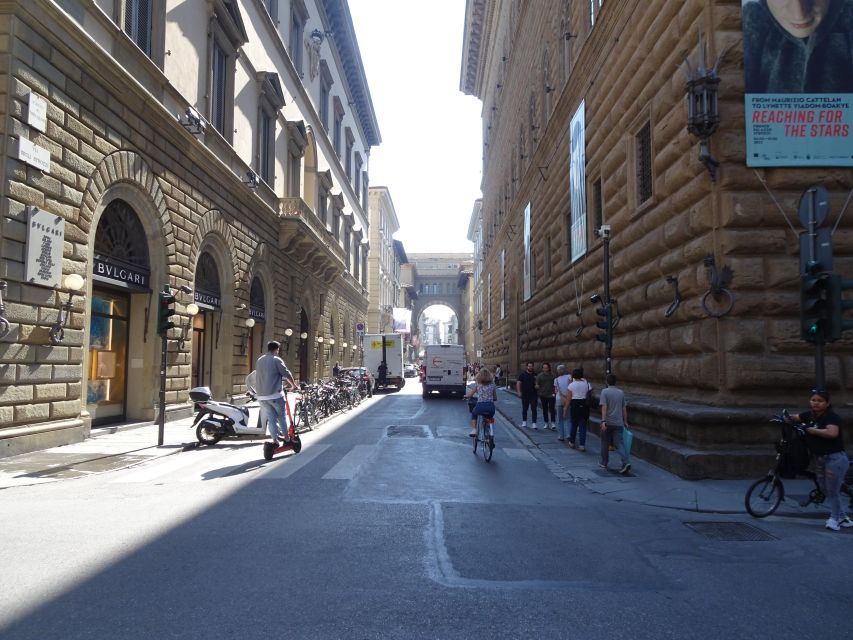 Florence Self-Guided Walking Tour & Scavenger Hunt