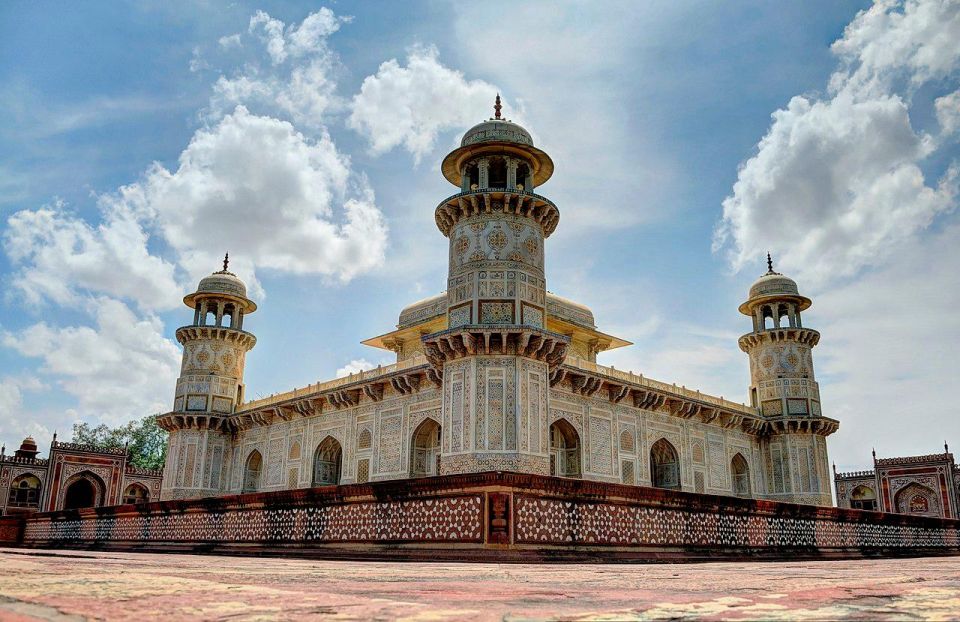 From Agra: Taj Mahal Agra Fort Guided Day Tour