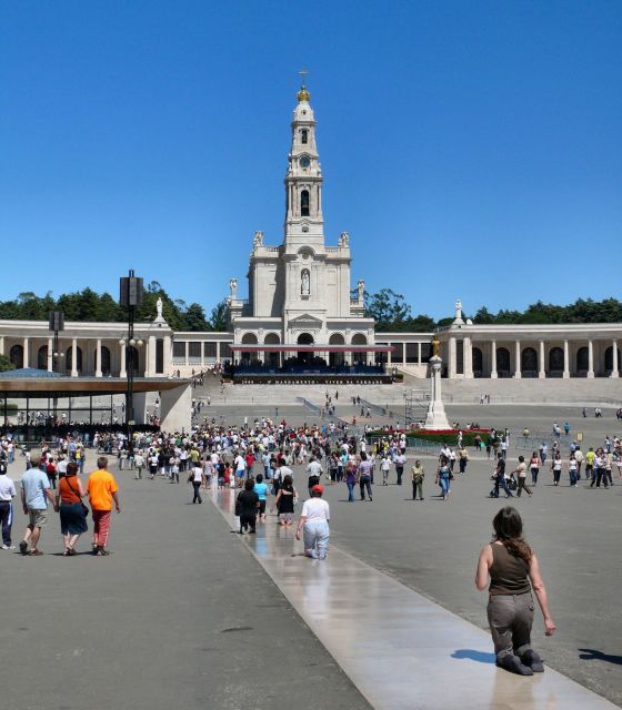 From Algarve: Visit to the Sanctuary of Fátima