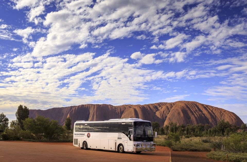 From Alice Springs: Day Trip to Uluru With BBQ Dinner