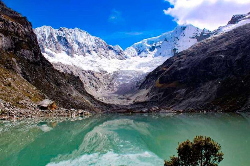 From Ancash: Walk to the Llaca Ravine and Lagoon |Full Day|