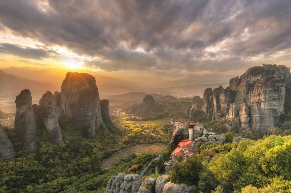 From Athens: All-day Meteora Photo Tour