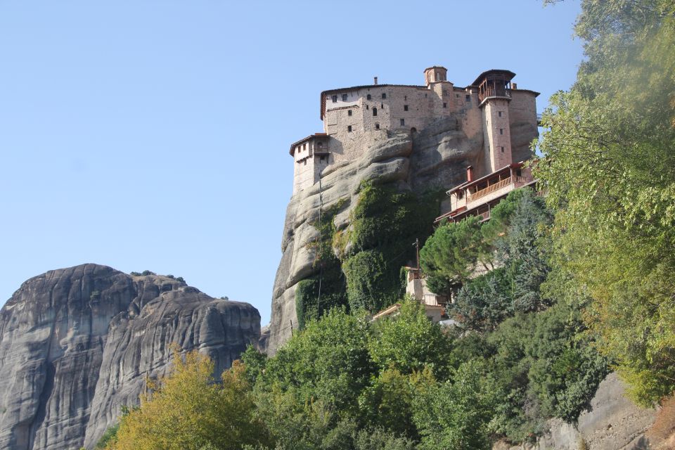 From Athens : Full Day Meteora Hike Tour & Monastery Visit