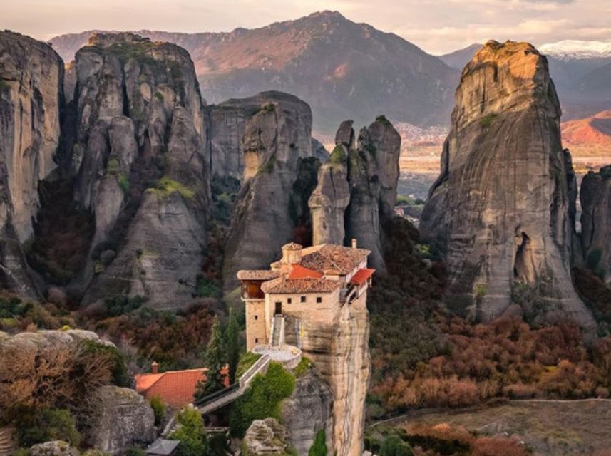 From Athens: Meteora Private Day Trip With Transfer