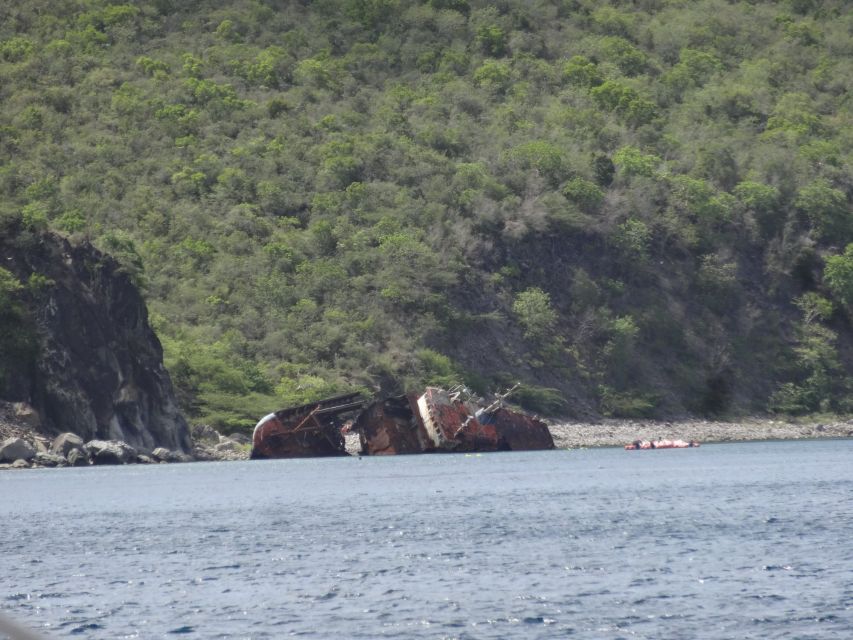 From Basseterre: St. Kitts and Nevis Cruise With Bar & Lunch