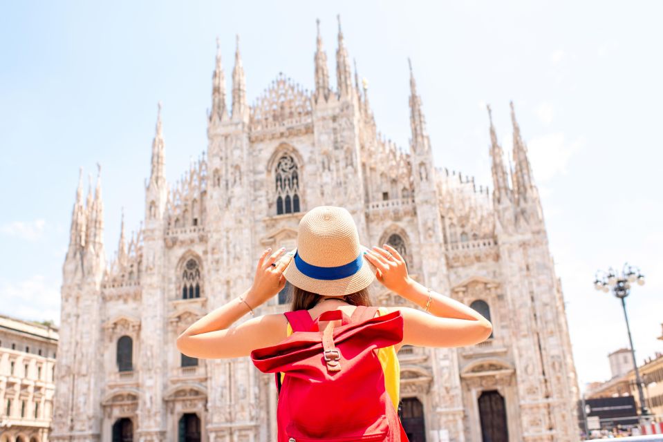 From Bologna: Milan Guided Walking Tour With Train Tickets