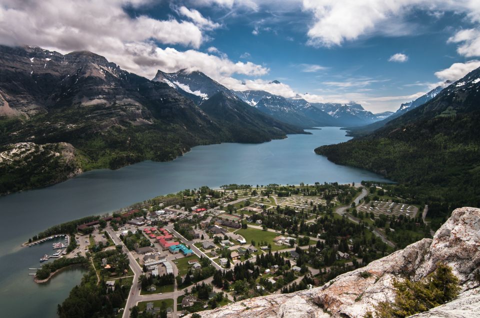 From Calgary: 1-Day Waterton Lakes National Park Tour