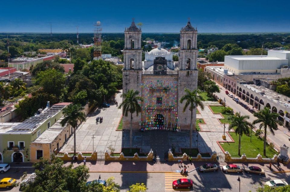 From Cancun: Chichen Itza, Valladolid, and Cenote Bus Tour