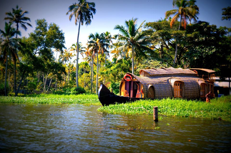 From Cochin: 8 Day Kerala Tour Package With Houseboat Stay