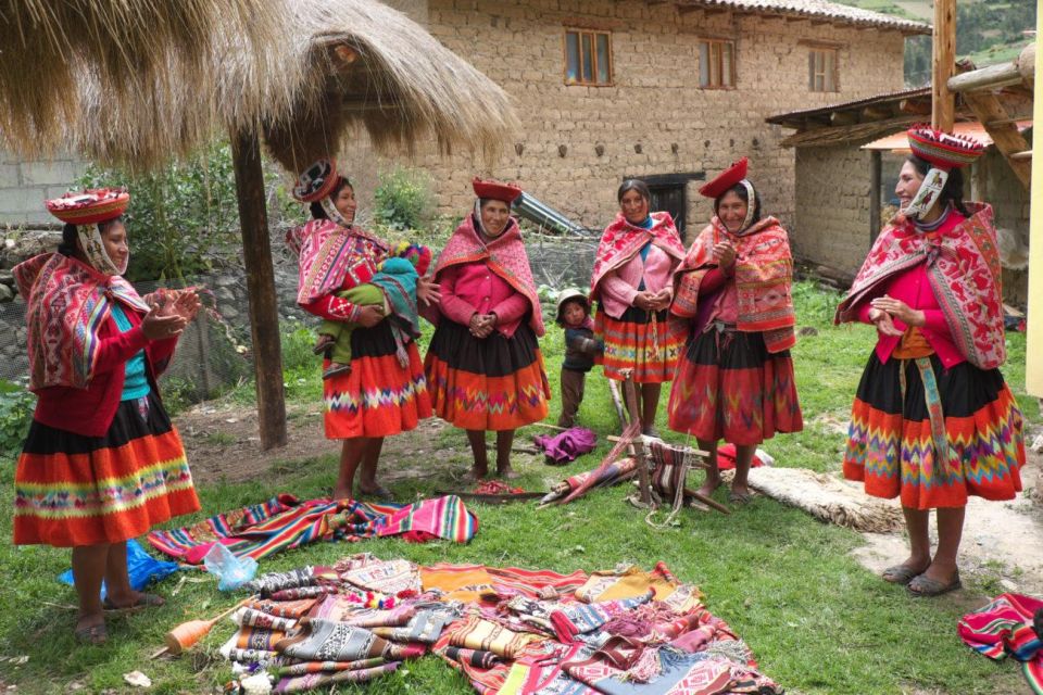 From Cusco : Experiential Tourism in Huilloc + Lunch