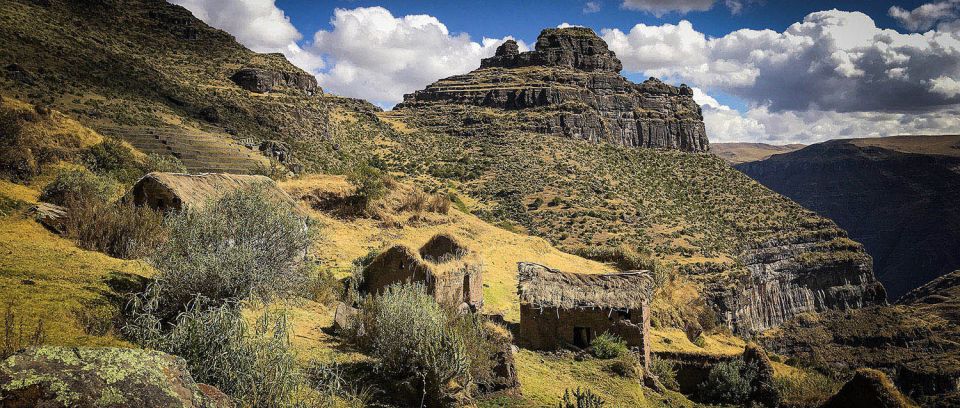 From Cusco: Waqrapukara Hike Full-Day Tour With Meals