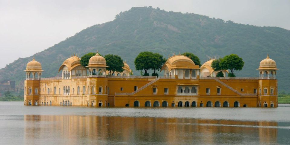 From Delhi: Jaipur One Day Tour Package by Car