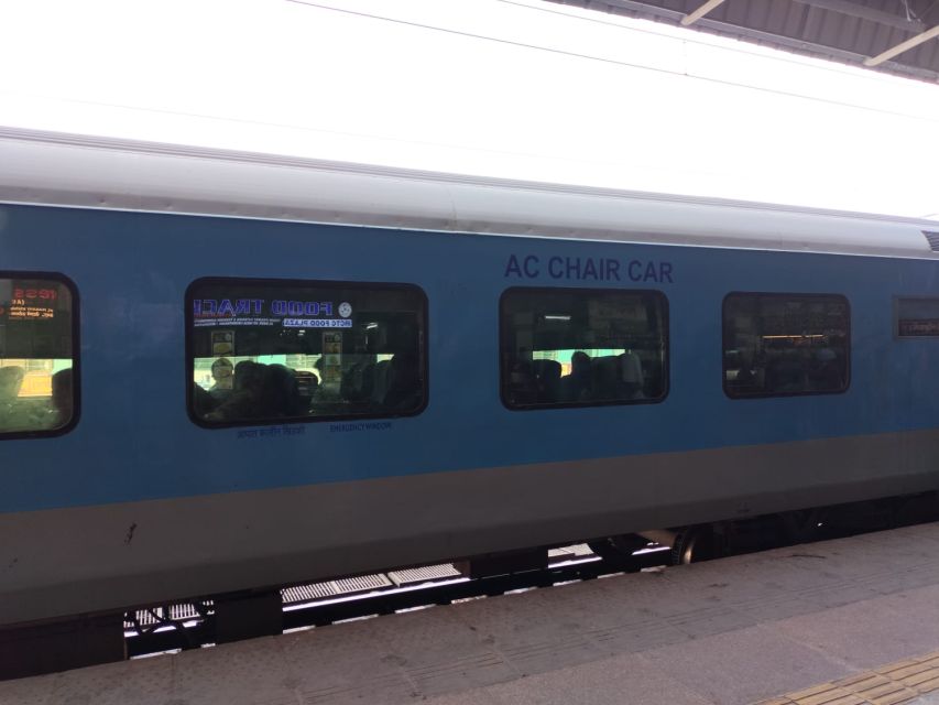 From Delhi: Private Same Day Agra Tour by Gatimaan Train