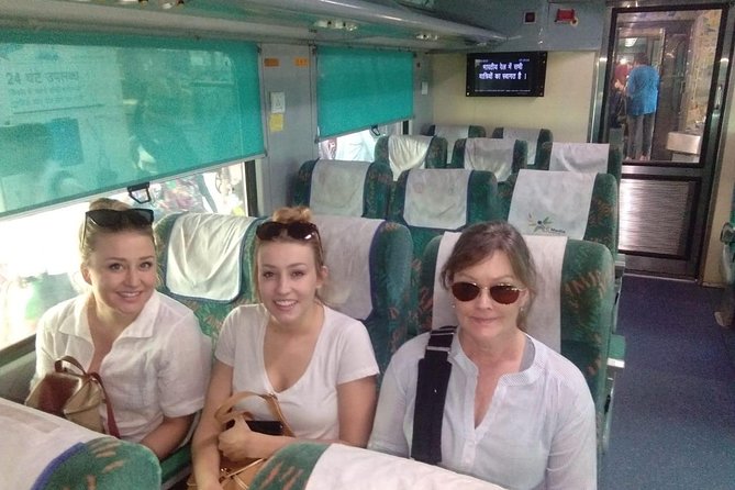 From Delhi : Same Day Taj Mahal Tour by Indias Fastest Train